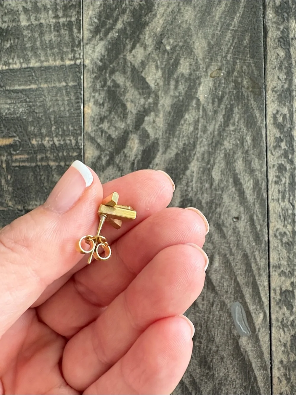 Louis Vuitton Go-14  Stud Earrings - Picture 3 of 5